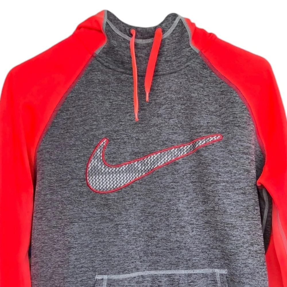 Nike Therma Fit Swoosh Training Pullover Hoodie Women's Medium Neon Pink Gray